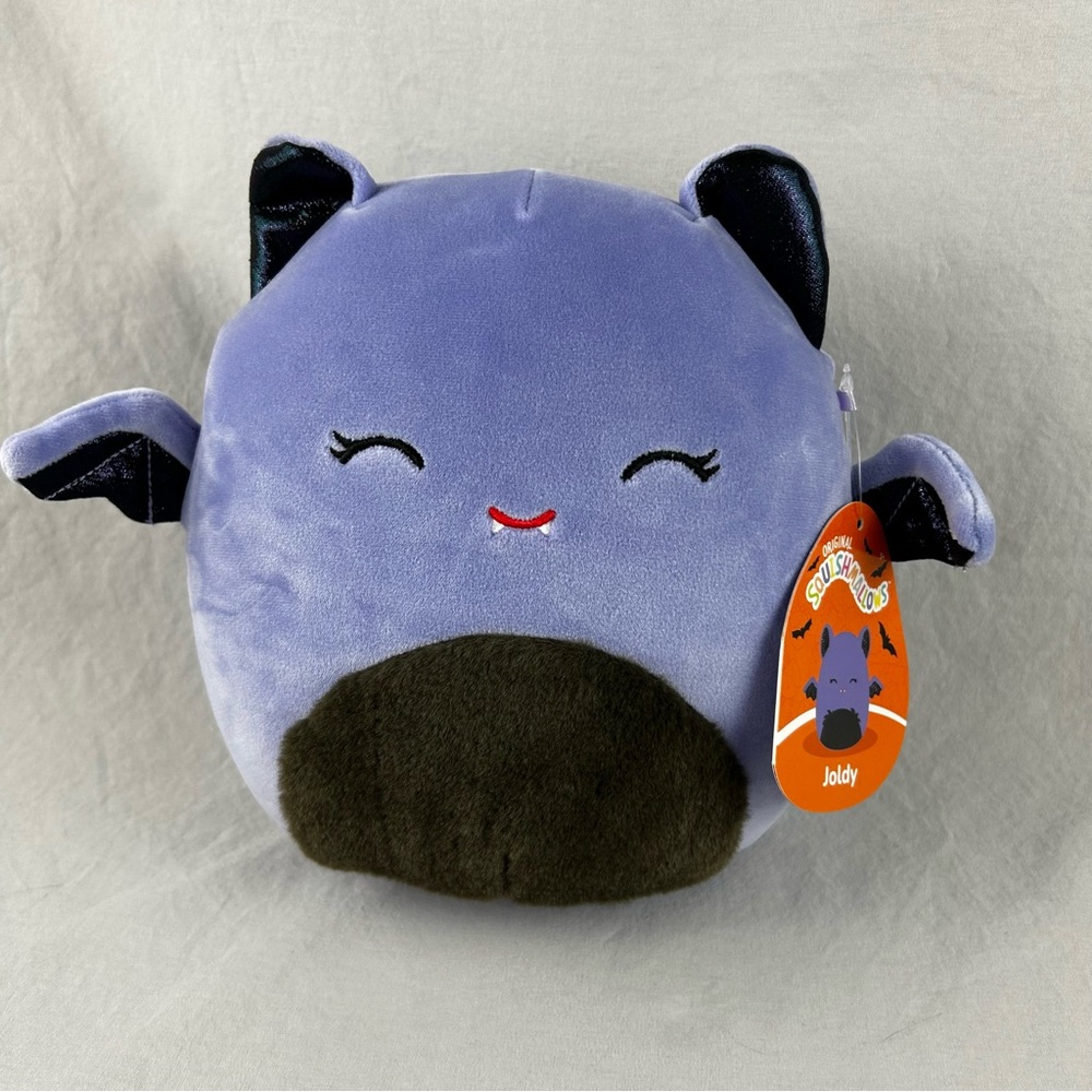 NWT Joldy the Bat Squishmallow 8"